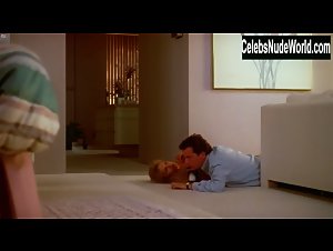 Arielle Dombasle in Boss' Wife (1986) 14