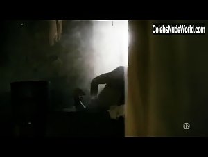 Armelle Deutsch boobs , nude scene in Henri 4 (2010) 1