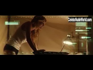 Ashley Hinshaw in Pyramid (2014) 17