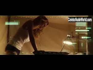 Ashley Hinshaw in Pyramid (2014) 18