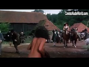 Elaine Ashley in Wicked Lady (1983) 1