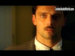 Kasia Smutniak in Il commissario De Luca (series) (2008) 3