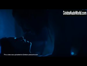 Kasia Smutniak in Made in Italy (2018) 20