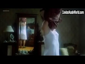 Assumpta Serna in Dulces horas (1982) 1
