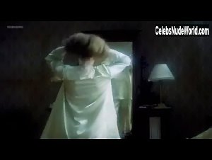 Assumpta Serna in Dulces horas (1982) 20