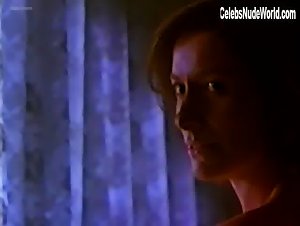 Assumpta Serna in Managua (1996) 10