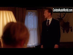Aure Atika in Night Manager (series) (2016) 16