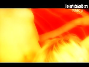 Axelle Mugler Big boobs , Lesbian in Fantasmes (series) (2007) 12
