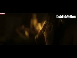 Naked Tanaya Beatty in Hochelaga, Land of Souls