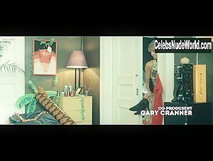 Ayla Maria Svenke in Pornopung (2013) 2