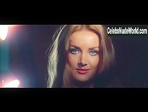 Barbara Bouchet in Non si sevizia un paperino (1972) 15
