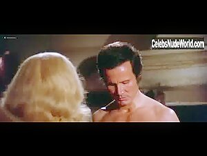 Barbara Bouchet in Quelli che contano (1974) 9