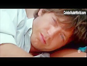 Barbara Nielsen in L'annee des meduses (1984) 14