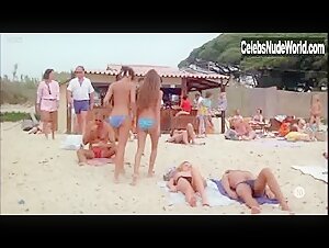 Barbara Nielsen in L'annee des meduses (1984) 16