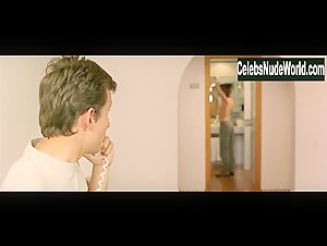 Barbara Schulz in Un aller simple (2001) 1