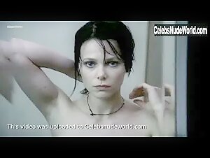 Barbora Bobulova in La spettatrice (2004) 20