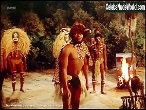 Barbara Rey in La noche de los brujos (1974) 16