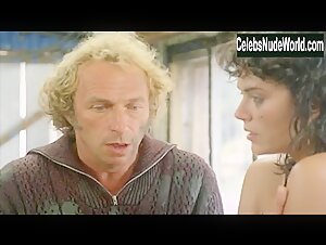 Beatrice Camurat in Un chien dans un jeu de quilles (1983) 8