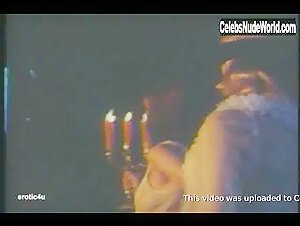 Beatrice Harnois Blowjob , Threesome in Les mille et une perversions de Felicia (1975) 2