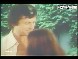 Beatrice Harnois boobs , Outdoor in Les mille et une perversions de Felicia (1975) 17