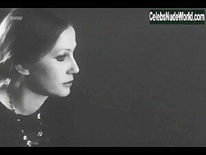 Bernadette Lafont in La maman et la putain (1973) 10