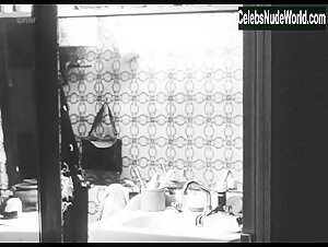 Bernadette Lafont in La maman et la putain (1973) 18