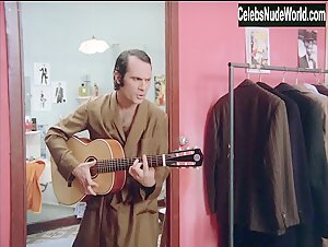 Bernadette Lafont in Une belle fille comme moi (1972) 1