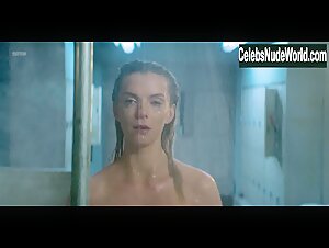 Betty Gilpin in GLOW (series) (2017) 1