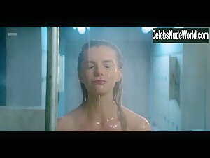 Betty Gilpin in GLOW (series) (2017) 2