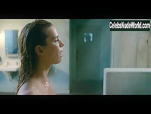 Betty Gilpin in GLOW (series) (2017) 3
