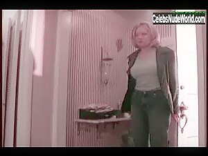 Beverly Lynne in Demon's Kiss (2002) 13