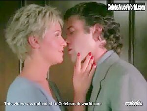 Beverly Lynne in Deviant Passions (2003) 4