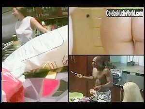 Beverly Lynne Public Nudity , Blonde in 7 Lives Xposed (series) (2001) 9