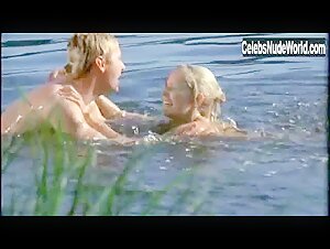 Birte Tove in Motorvej pa sengekanten (1972) 2