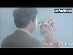 Birte Tove Blonde , boobs in Tandlaege pa sengekanten (1971) 4