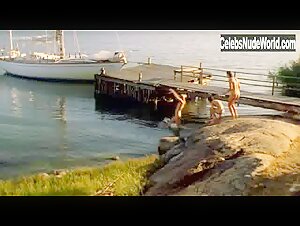 Irina Bjorklund in Levottomat (2000) 4