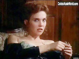 Blair Valk in Huntress: Spirit of the Night (1995) 19