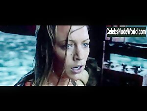 Blake Lively in Shallows (2016) 11