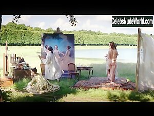 Blandine Bury in Louis XV, le soleil noir (2009) 7