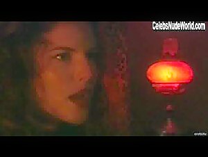 Blythe Metz in Jacqueline Hyde (2005) 20