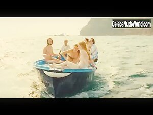 Bobbi Salvor Menuez in Apres mai (2012) 16