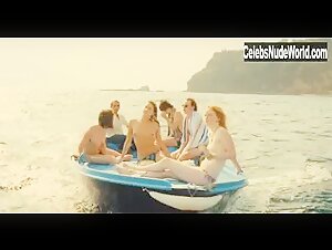 Bobbi Salvor Menuez in Apres mai (2012) 3