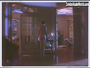 Bridget Fonda Big Butt , Explicit in Single White Female (1992) 14