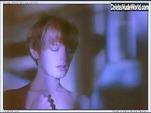 Bridget Fonda Big Butt , Explicit in Single White Female (1992) 17