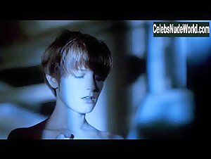 Bridget Fonda Hot , Couple in Single White Female (1992) 7