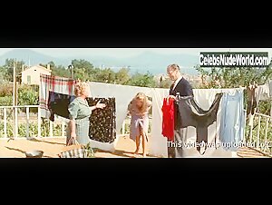 Brigitte Bardot in Et Dieu... crea la femme (1956) 7