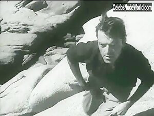 Brigitte Bardot in Manina, la fille sans voiles (1952) 8