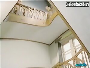 Brigitte Lahaie Shower , Explicit in Sechs Schwedinnen im Pensionat (1979) 1
