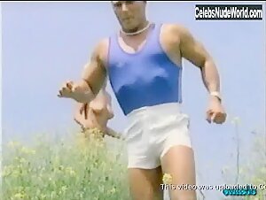 Brigitte Lahaie Outdoor , Bouncing boobs in Sechs Schwedinnen im Pensionat (1979) 7