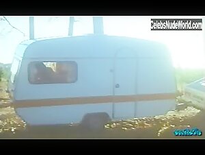 Brigitte Lahaie in Auto-stoppeuses en chaleur (1979) 11